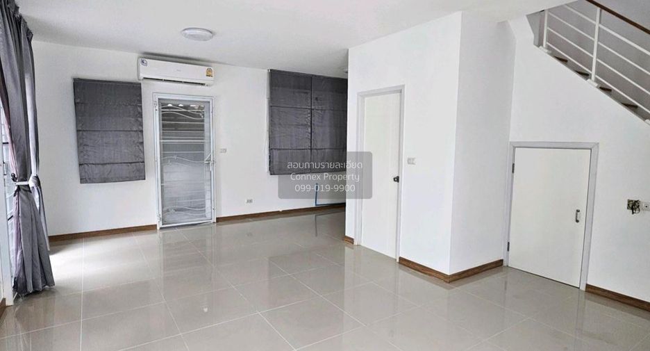 For sale 3 bedrooms townhouse in Mueang Samut Prakan, Samut Prakan