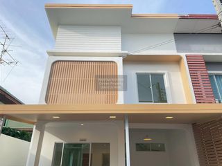出售 4 卧室 联排别墅 在 Bang Bua Thong, Nonthaburi