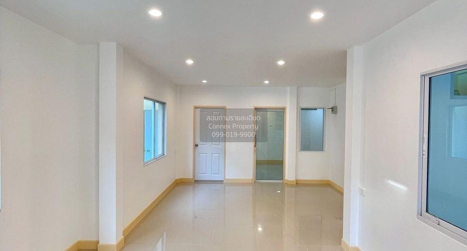 Casa adosada en venta de 4 habitaciones en Bang Bua Thong, Nonthaburi