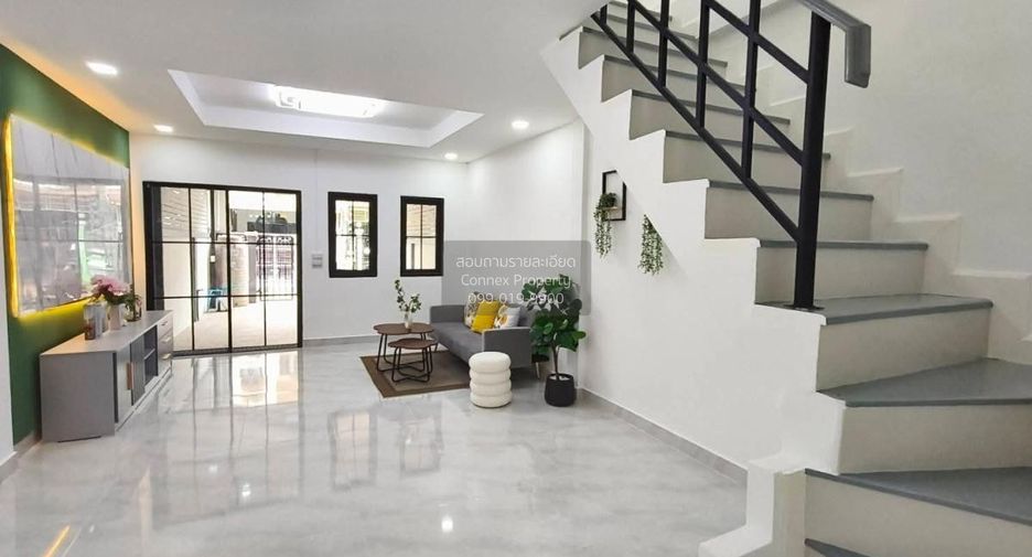 Casa adosada en venta de 2 habitaciones en Khan Na Yao, Bangkok
