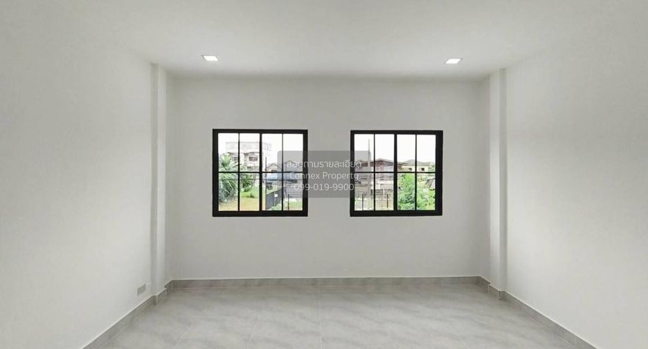 Casa adosada en venta de 2 habitaciones en Khan Na Yao, Bangkok