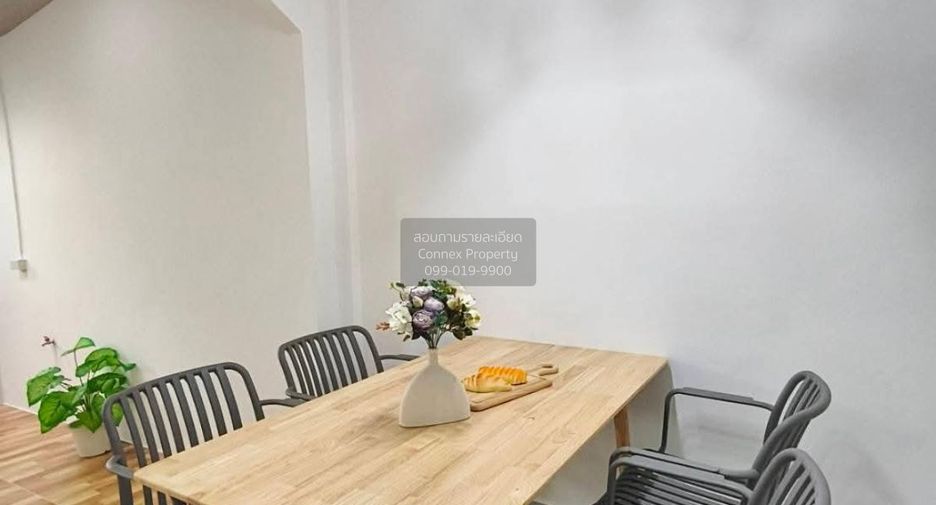 Casa adosada en venta de 2 habitaciones en Khan Na Yao, Bangkok