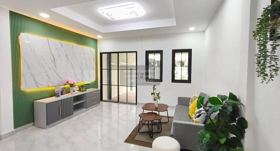 Casa adosada en venta de 2 habitaciones en Khan Na Yao, Bangkok