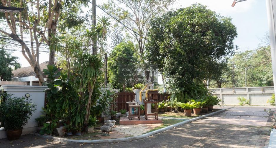 For sale 5 bedrooms house in Khan Na Yao, Bangkok