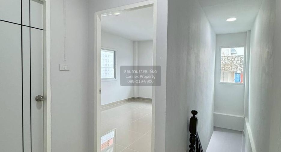 À vendre 3 chambres maison de ville à Bang Bua Thong, Nonthaburi