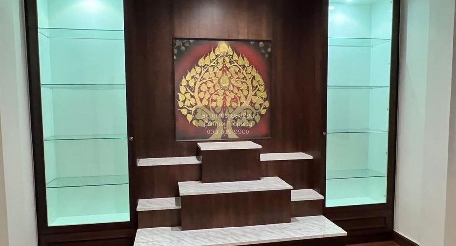 For sale 4 bedrooms house in Bang Khun Thian, Bangkok
