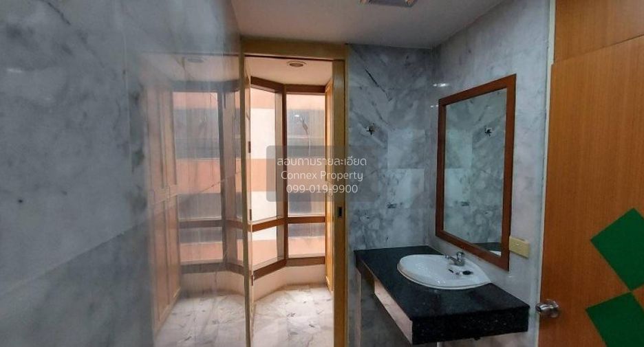 For sale 1 bed condo in Phaya Thai, Bangkok