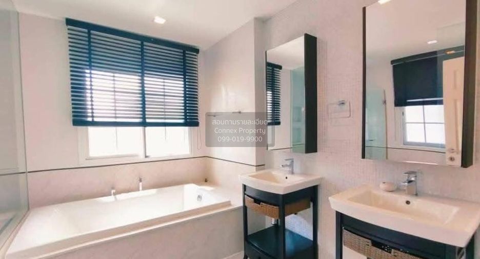 Haus zum Kauf mit 4 Zimmer in Khlong Sam Wa, Bangkok