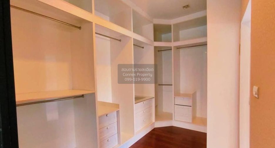 Haus zum Kauf mit 4 Zimmer in Khlong Sam Wa, Bangkok