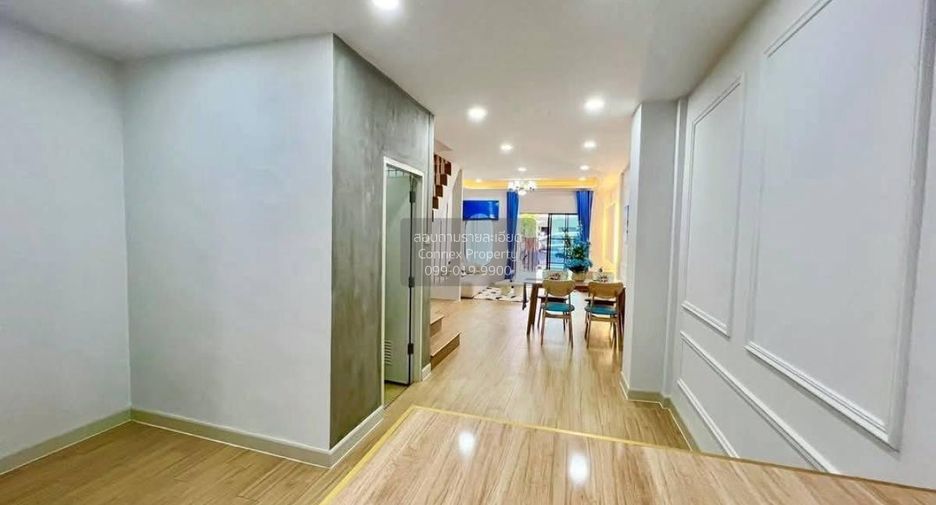 For sale 2 bedrooms townhouse in Min Buri, Bangkok