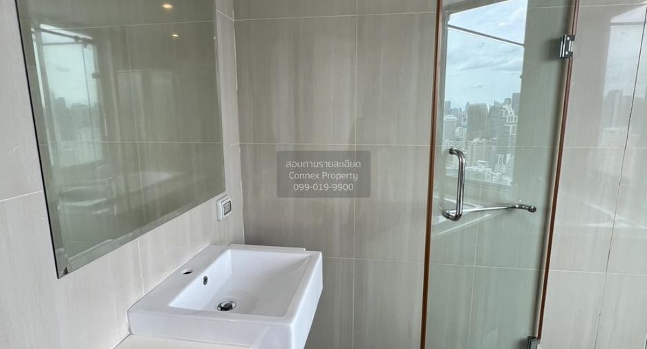 For sale 5 bedrooms condo in Watthana, Bangkok