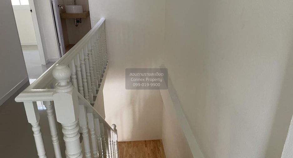 For sale 3 bedrooms townhouse in Mueang Samut Sakhon, Samut Sakhon