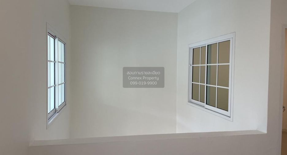For sale 3 bedrooms townhouse in Mueang Samut Sakhon, Samut Sakhon