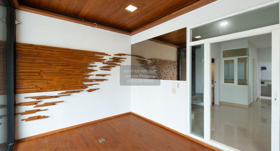 For sale 4 bedrooms townhouse in Bang Phli, Samut Prakan