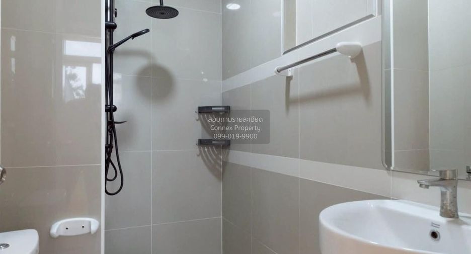 For sale 4 bedrooms townhouse in Bang Phli, Samut Prakan