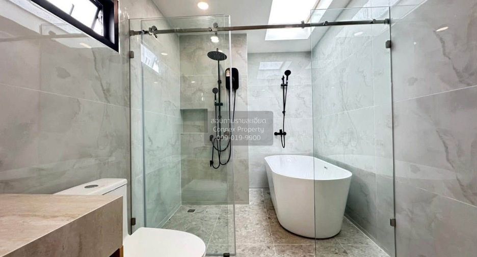 For sale 4 bedrooms house in Bueng Kum, Bangkok