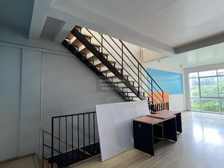 Reihenhaus zum Kauf mit 2 Zimmer in Khan Na Yao, Bangkok