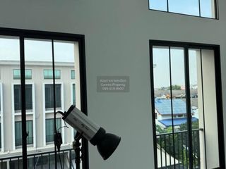 For sale 3 bedrooms townhouse in Bang Khae, Bangkok