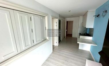 For sale 1 Beds condo in Khan Na Yao, Bangkok