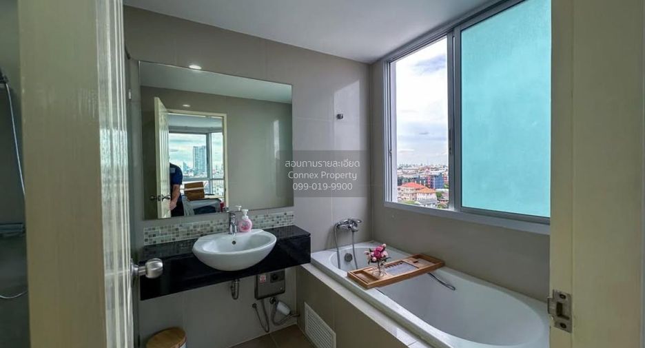 For sale 2 bedrooms condo in Khlong San, Bangkok
