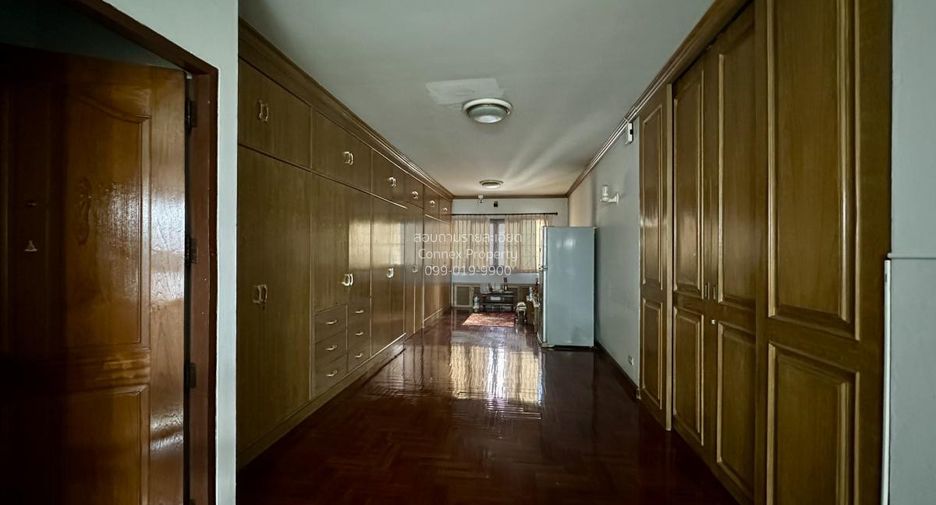 For rent 5 bedrooms house in Pak Kret, Nonthaburi