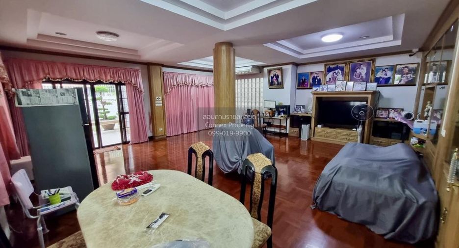 For rent 5 bedrooms house in Pak Kret, Nonthaburi