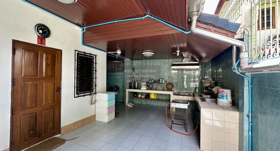 For rent 5 bedrooms house in Pak Kret, Nonthaburi