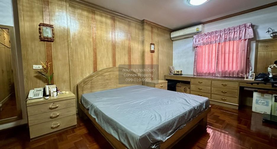 For rent 5 bedrooms house in Pak Kret, Nonthaburi