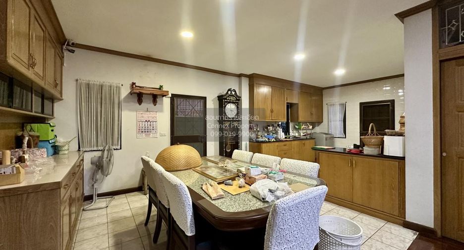 For rent 5 bedrooms house in Pak Kret, Nonthaburi