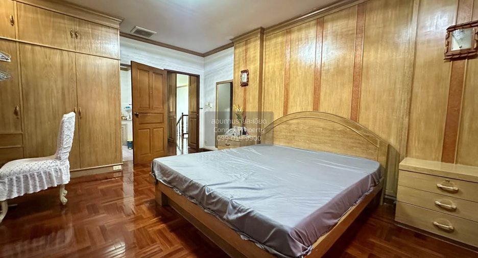 For rent 5 bedrooms house in Pak Kret, Nonthaburi