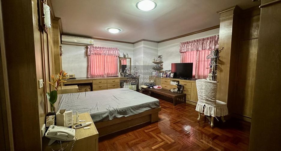 For rent 5 bedrooms house in Pak Kret, Nonthaburi