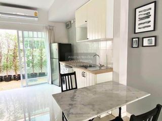 For rent 2 bedrooms townhouse in Bang Phli, Samut Prakan