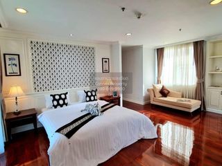 For rent 4 bedrooms condo in Watthana, Bangkok