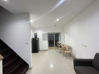 出租 3 卧室 联排别墅 在 Suan Luang, 曼谷