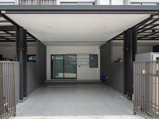 出租 3 卧室 联排别墅 在 Lat Phrao, 曼谷