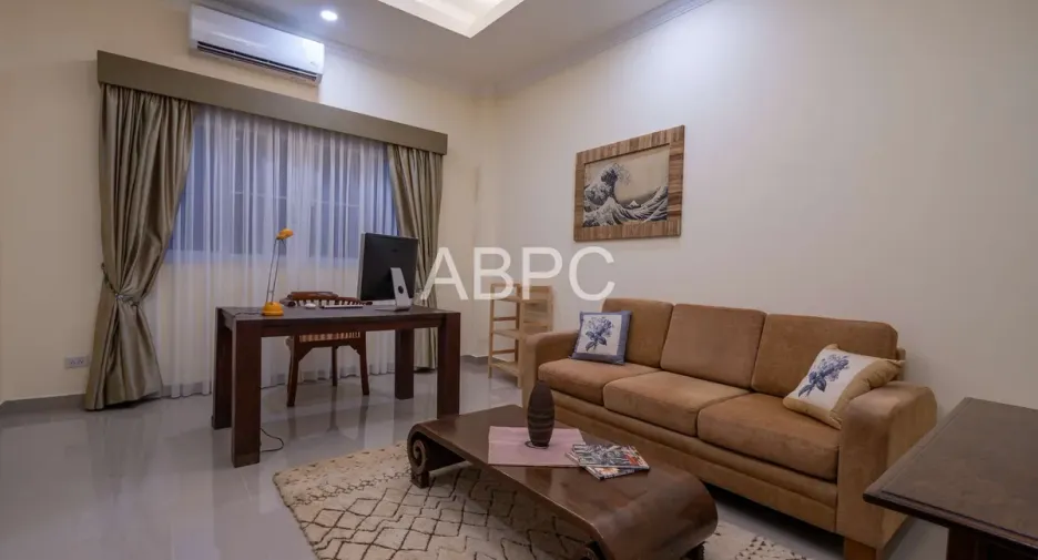 For rent and for sale 5 bedrooms house in Huay Yai, Pattaya