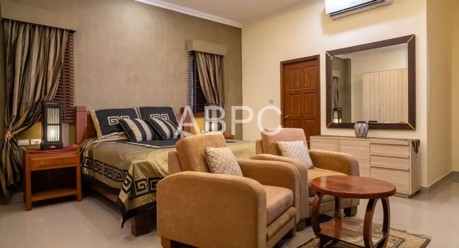 For rent and for sale 5 bedrooms house in Huay Yai, Pattaya