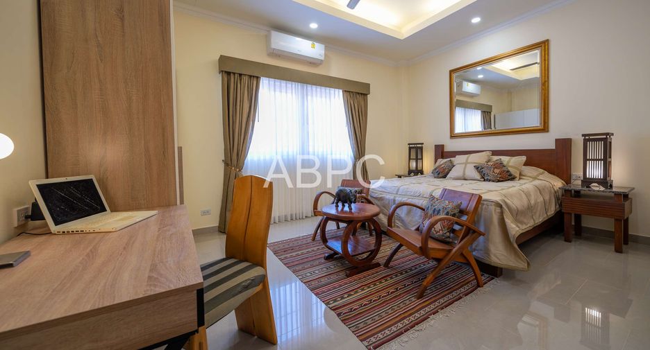 For rent and for sale 5 bedrooms house in Bang Lamung, Chonburi