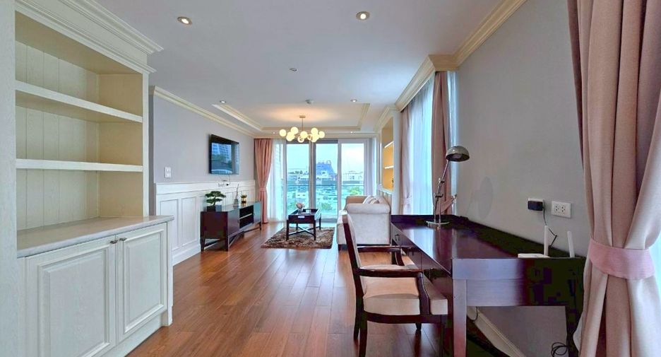 For rent 2 bedrooms condo in Watthana, Bangkok