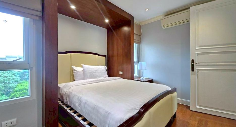 For rent 2 bedrooms condo in Watthana, Bangkok