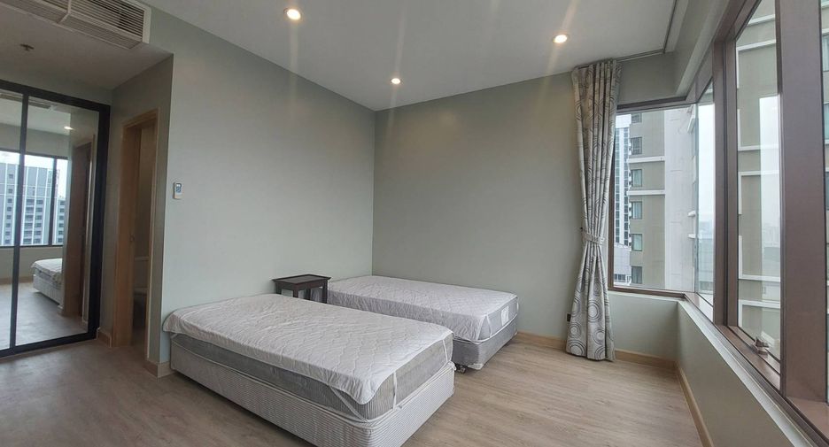 For rent 2 bedrooms condo in Khlong Toei, Bangkok