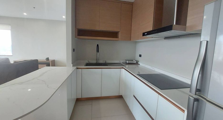 For rent 2 bedrooms condo in Khlong Toei, Bangkok