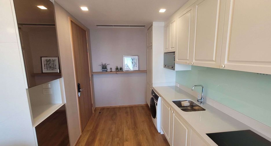 For rent 1 bed condo in Watthana, Bangkok