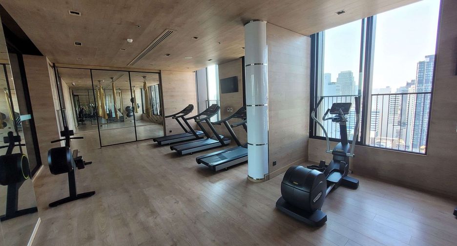 For rent 1 bed condo in Watthana, Bangkok