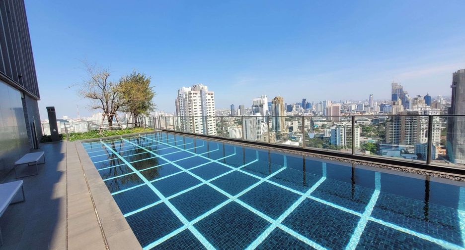 For rent 1 bed condo in Watthana, Bangkok