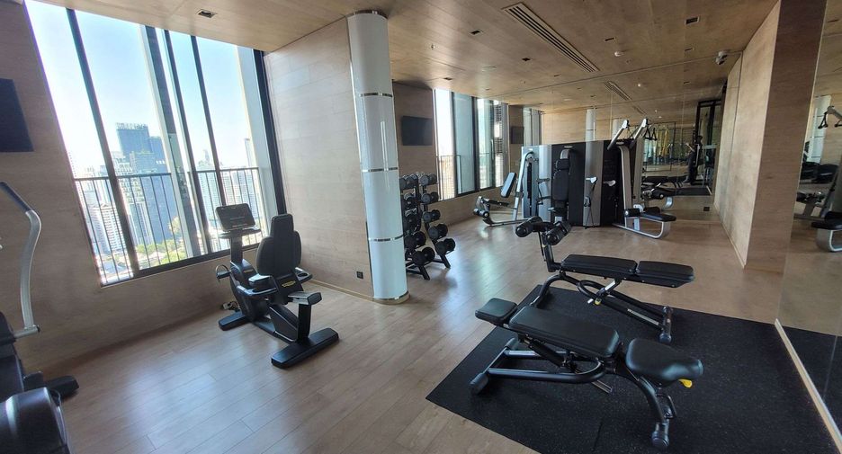 For rent 1 bed condo in Watthana, Bangkok