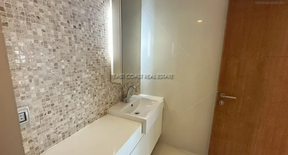 For rent and for sale 1 bed condo in Bang Lamung, Chonburi