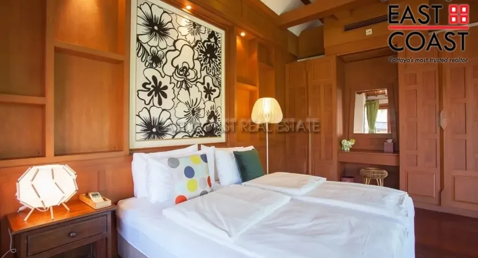 For rent and for sale 4 bedrooms house in Jomtien, Pattaya