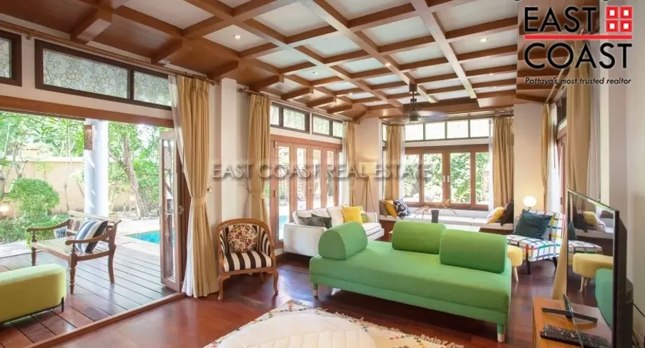 For rent and for sale 4 bedrooms house in Jomtien, Pattaya