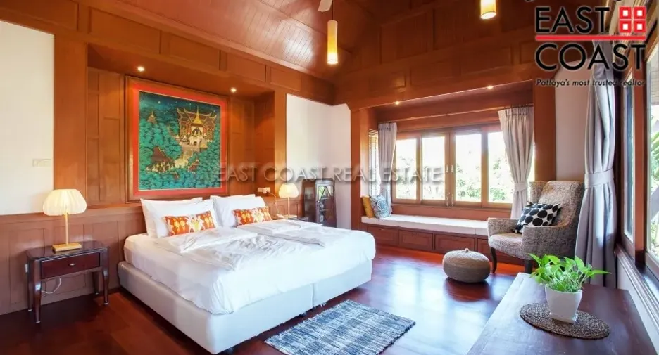 For rent and for sale 4 bedrooms house in Jomtien, Pattaya